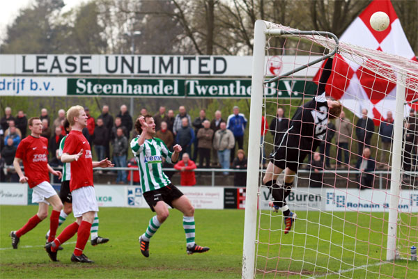 Excelsior '31 - SC Genemuiden (Foto Helmich Lubberts).